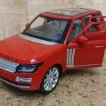 Металлическая инерционная модель автомобиля Range Rover (красный) 1:24 со звуком и светом